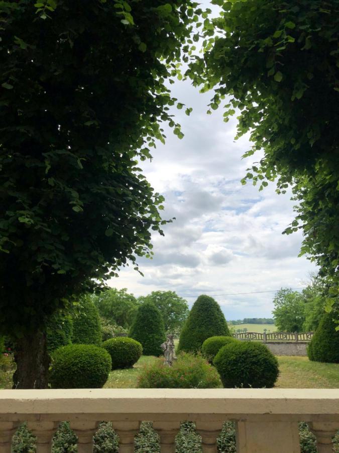 Demeure Des Payratons Bed and Breakfast Saint-Gerand-le-Puy Buitenkant foto