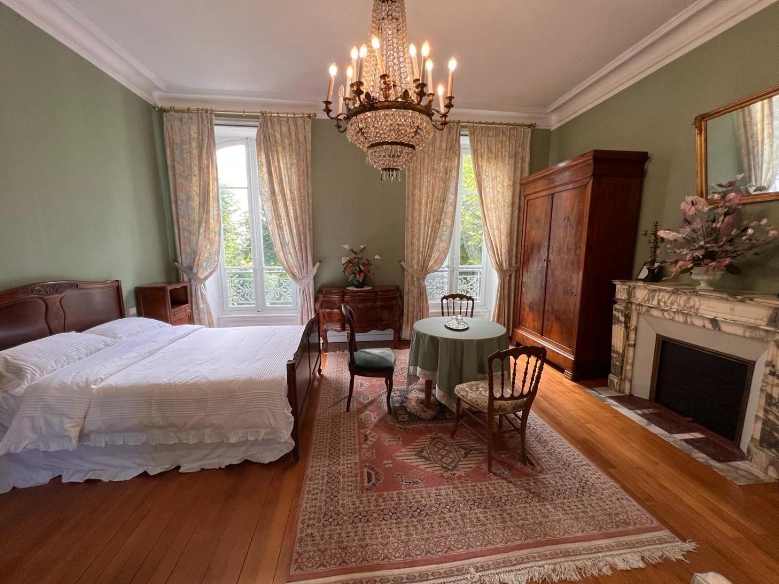 Demeure Des Payratons Bed and Breakfast Saint-Gerand-le-Puy Buitenkant foto