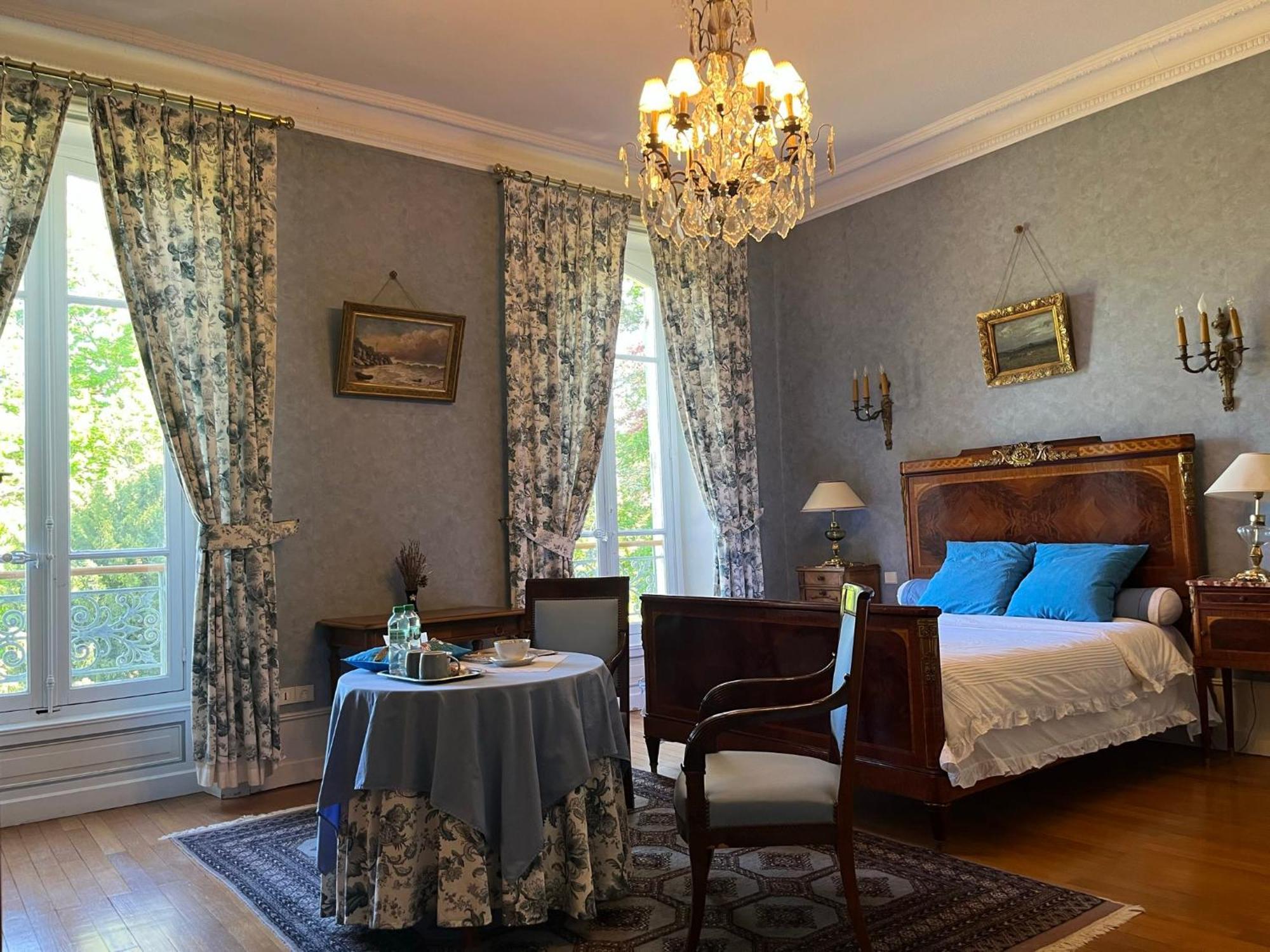 Demeure Des Payratons Bed and Breakfast Saint-Gerand-le-Puy Buitenkant foto