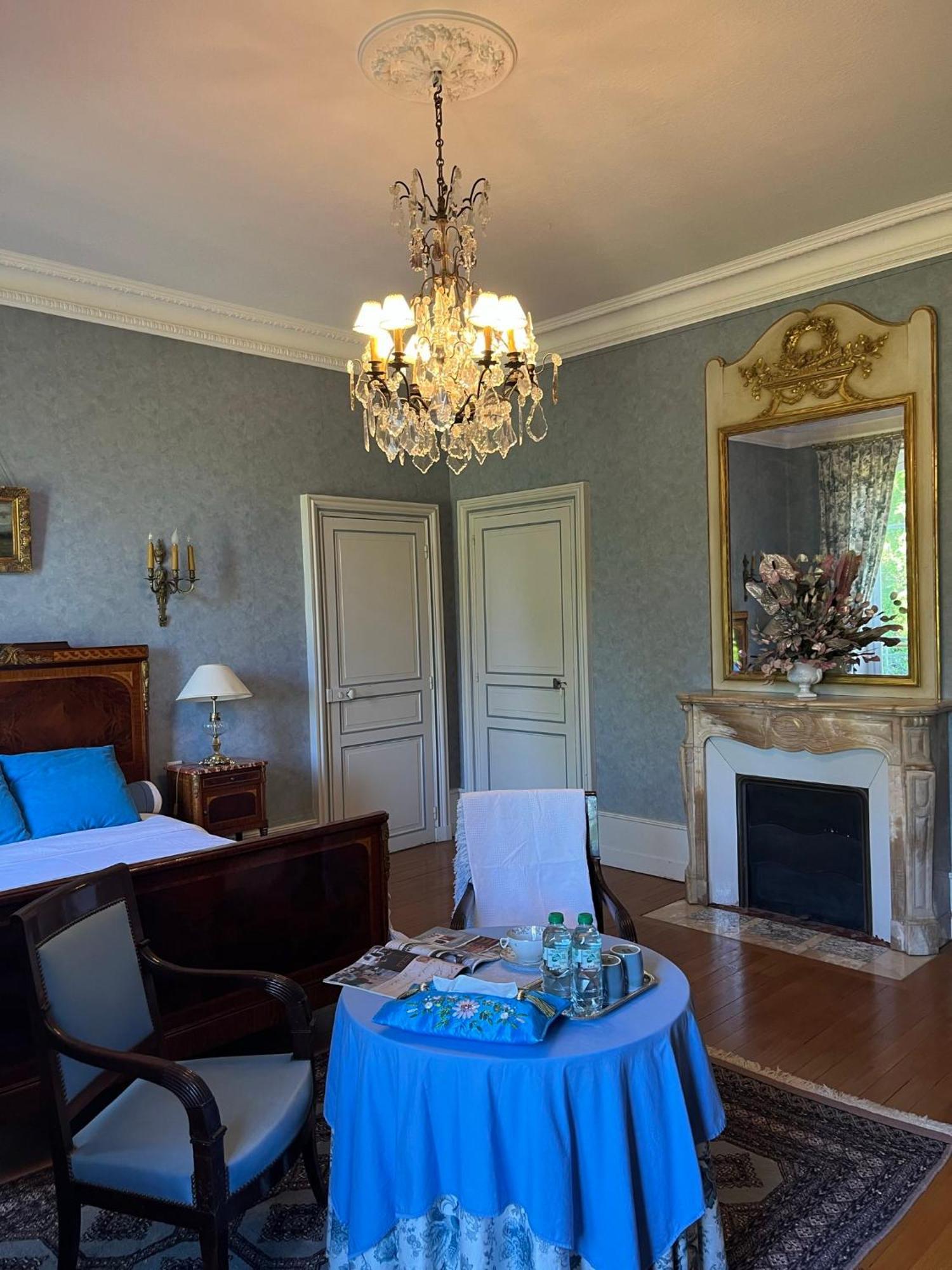 Demeure Des Payratons Bed and Breakfast Saint-Gerand-le-Puy Buitenkant foto