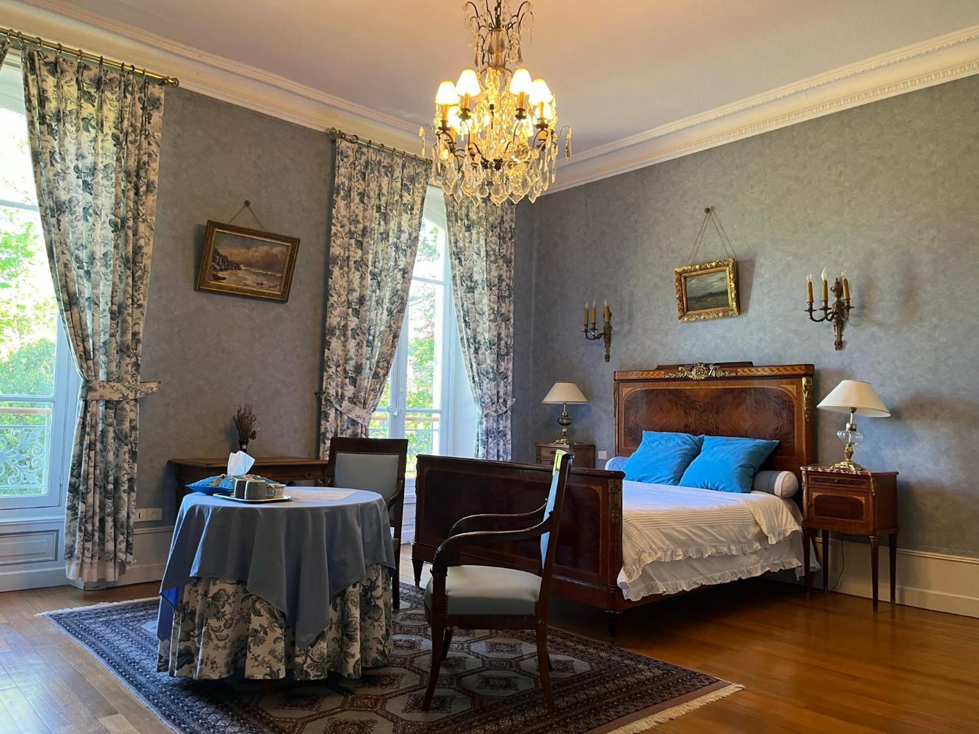 Demeure Des Payratons Bed and Breakfast Saint-Gerand-le-Puy Buitenkant foto