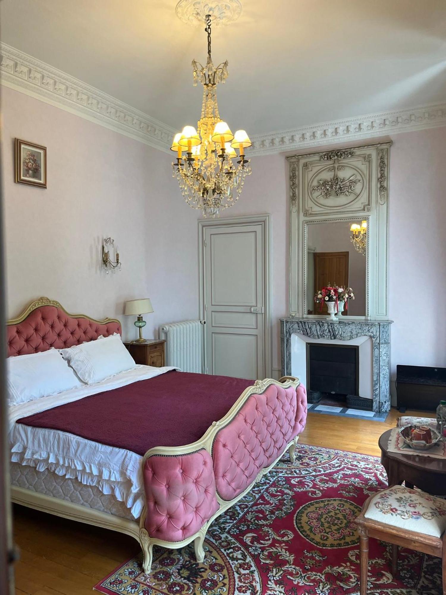 Demeure Des Payratons Bed and Breakfast Saint-Gerand-le-Puy Buitenkant foto